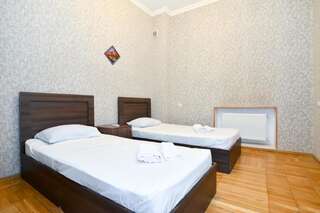 Отель Shin Ахалцихе Двухместный номер с 2 отдельными кроватями-3
